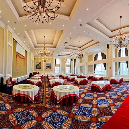 Blue Sky Hotel เยียนไถ ภายนอก รูปภาพ